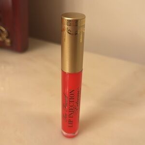 Too Faced Lip Injection Extreme lip plumper Tangerine Dream